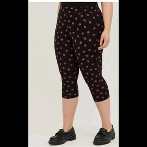 Torrid Pedal Pusher Signature Waist Liquid‎ Legging